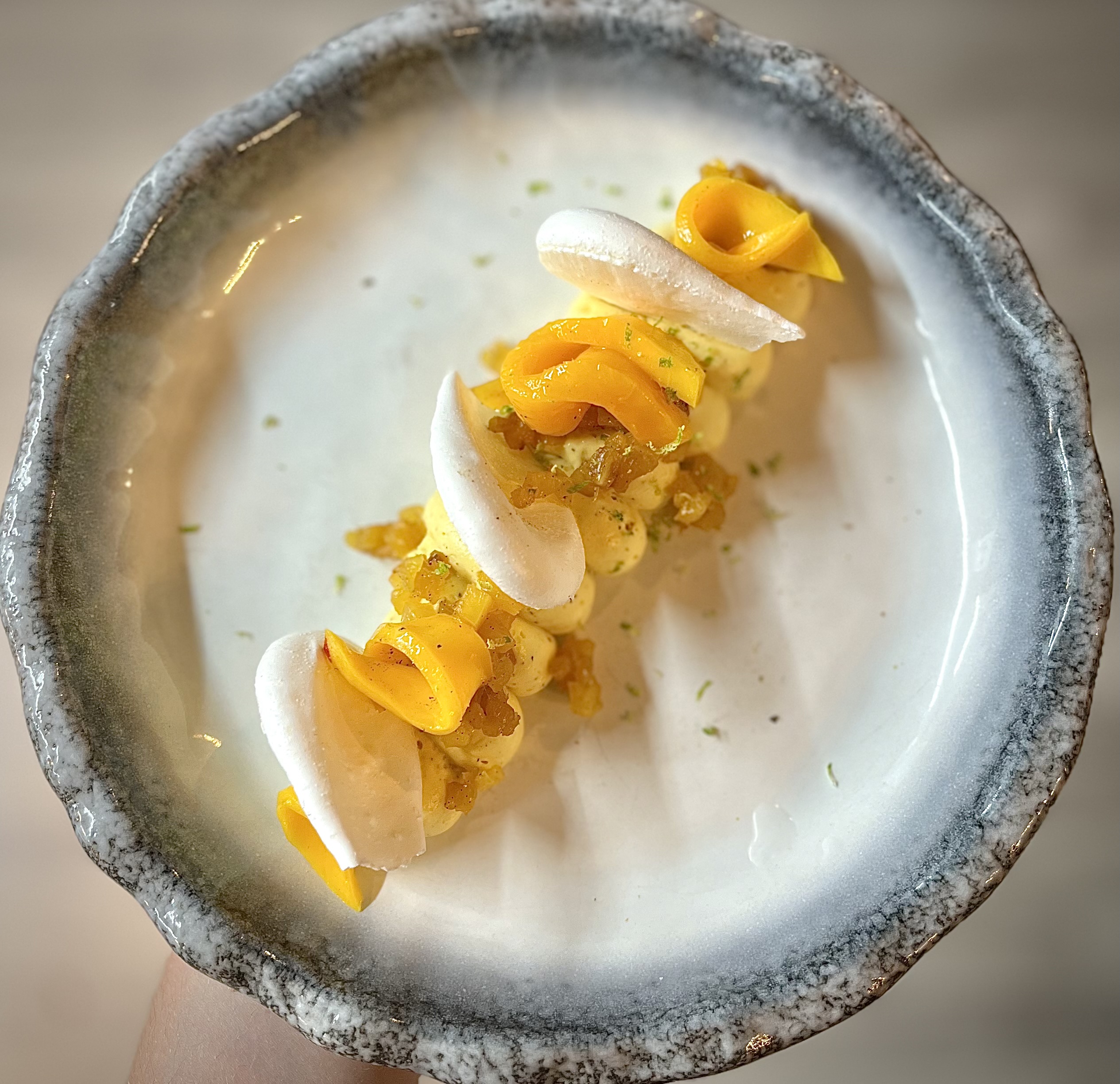 Photo dessert pavlova ananas carte 0526